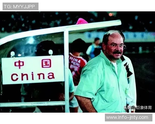 施拉普纳：要让中国足球走向辉煌需重视技术与精神而非金钱利益