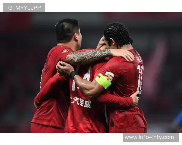 李圣龙：永不放弃的战斗精神与偶像阿兰史密斯的坚定信念相辉映