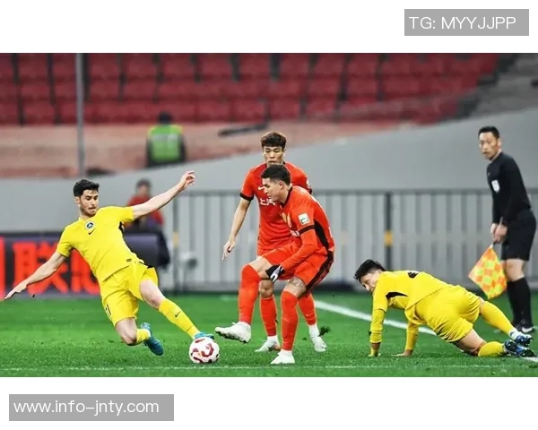 河南队凭借定位球进攻本赛季打入29球领跑中超球队展现强大实力